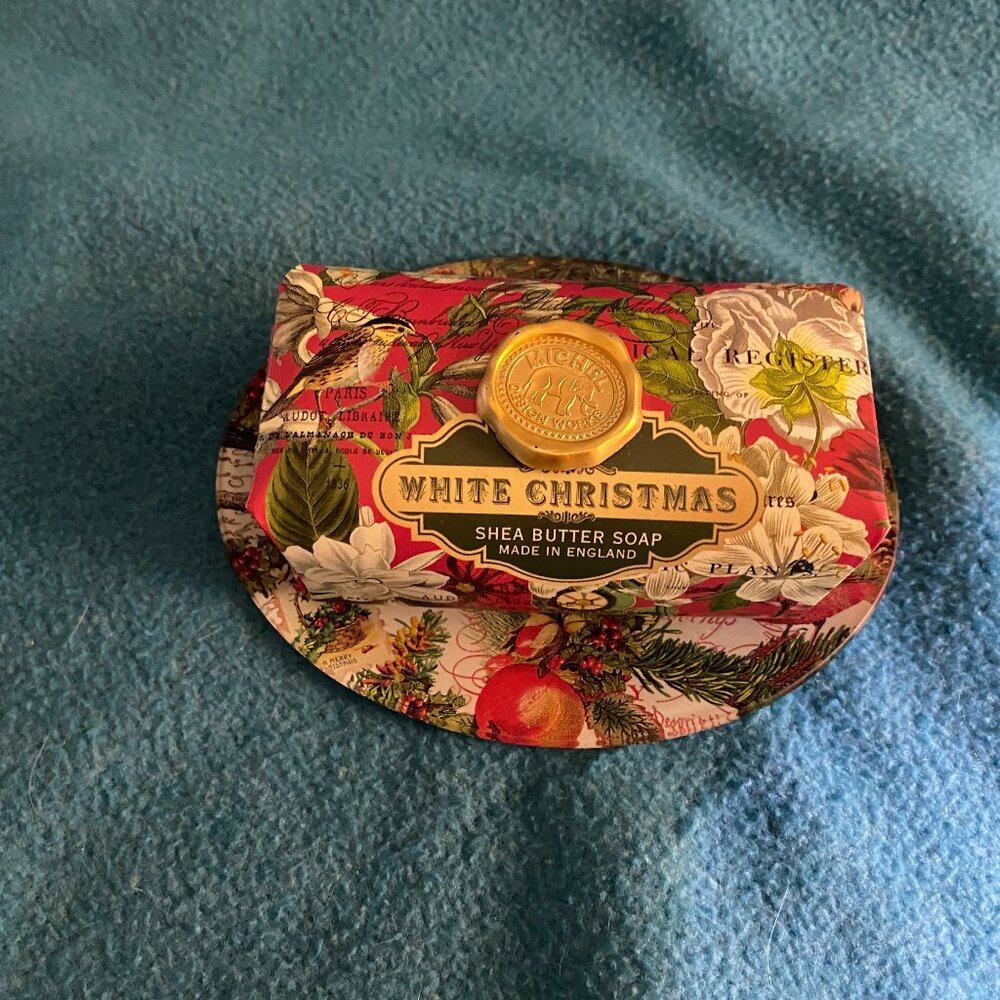 NIB Michel "White Christmas 9 oz Soap &  Matching Dish